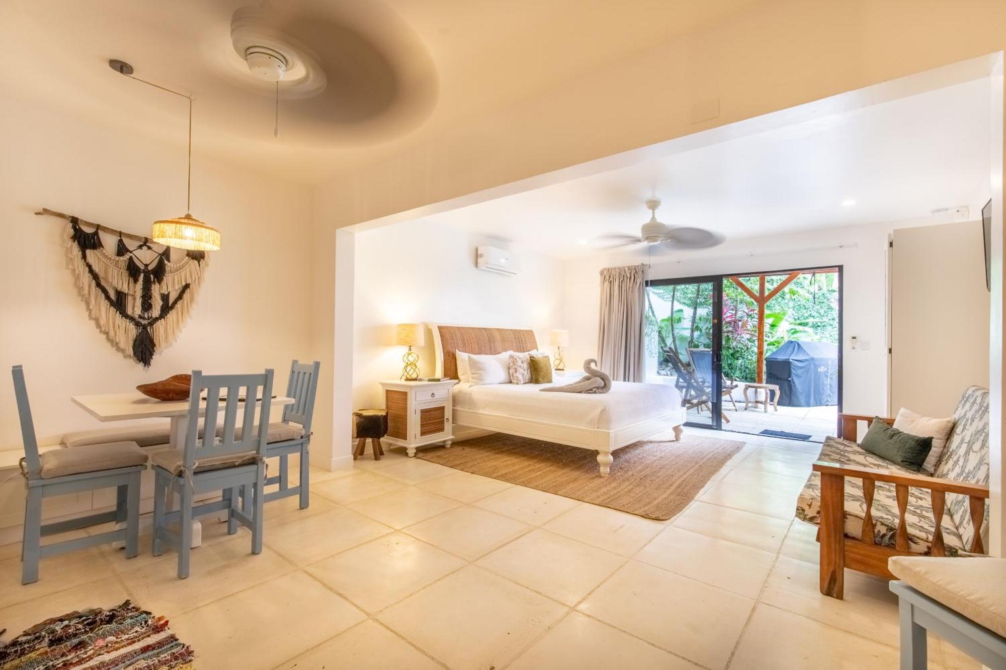 Casa Vitality Bed And Breakfast - Playa Guiones, Nosara - 4 Minute Walk To The Beach エクステリア 写真